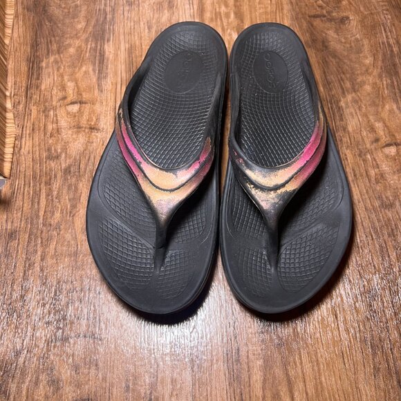 OOFOS Sandals Shoes Recovery “Cabernet”Slip On Sz: 9 - Picture 2 of 5